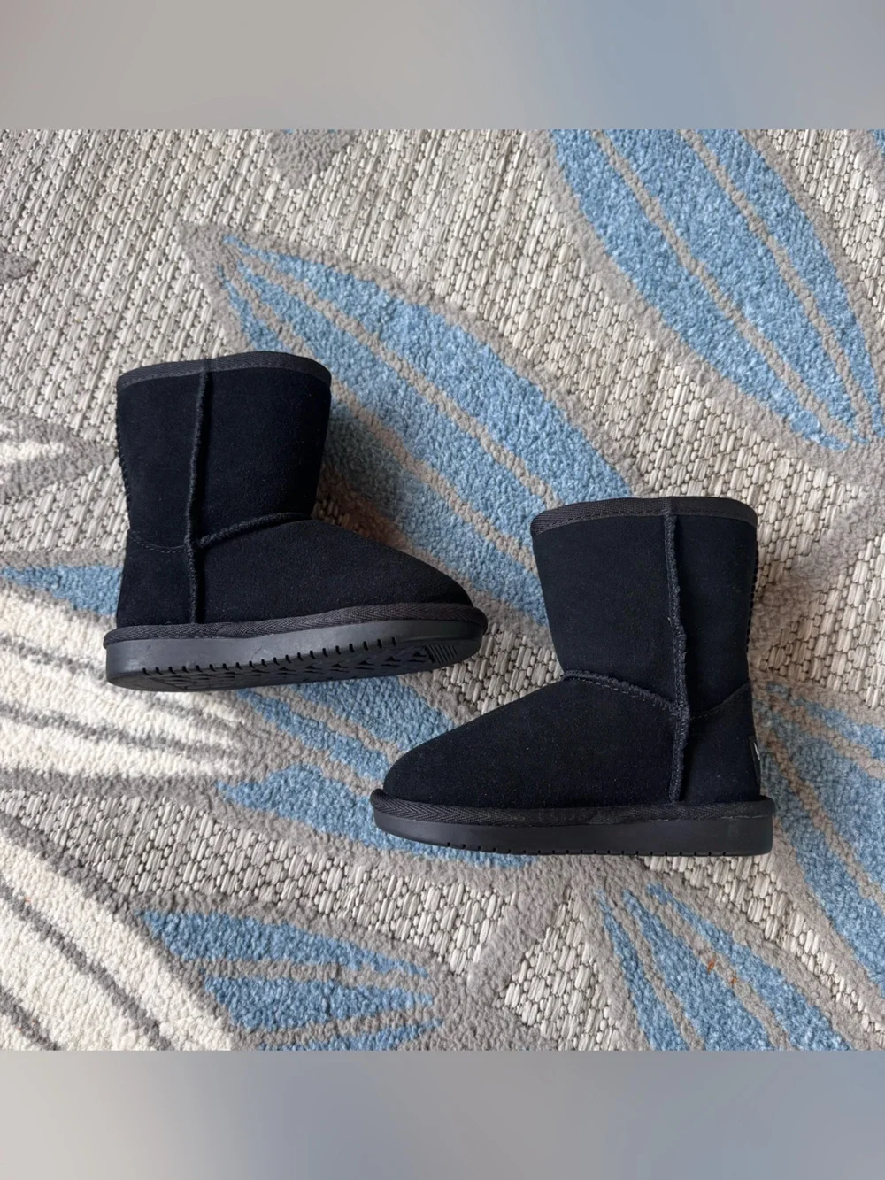 Koolaburra by UGG Toddler Girls Victoria Short Fashion Boot Size 6 Black